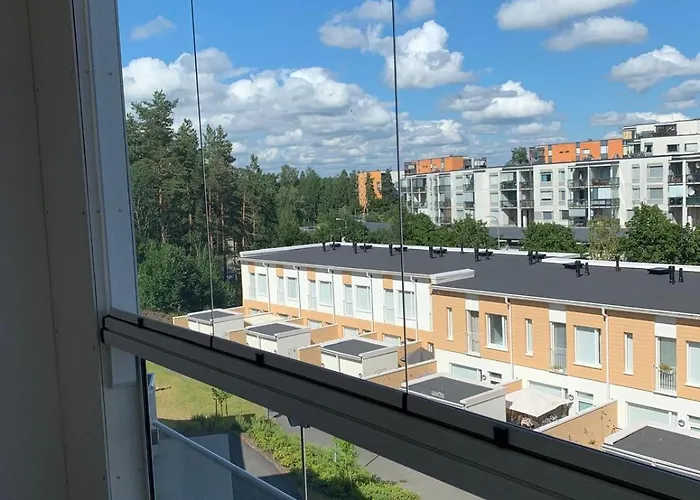 Tilava Yksioe Isolla Lasitetulla Parvekkeella Lägenhet *